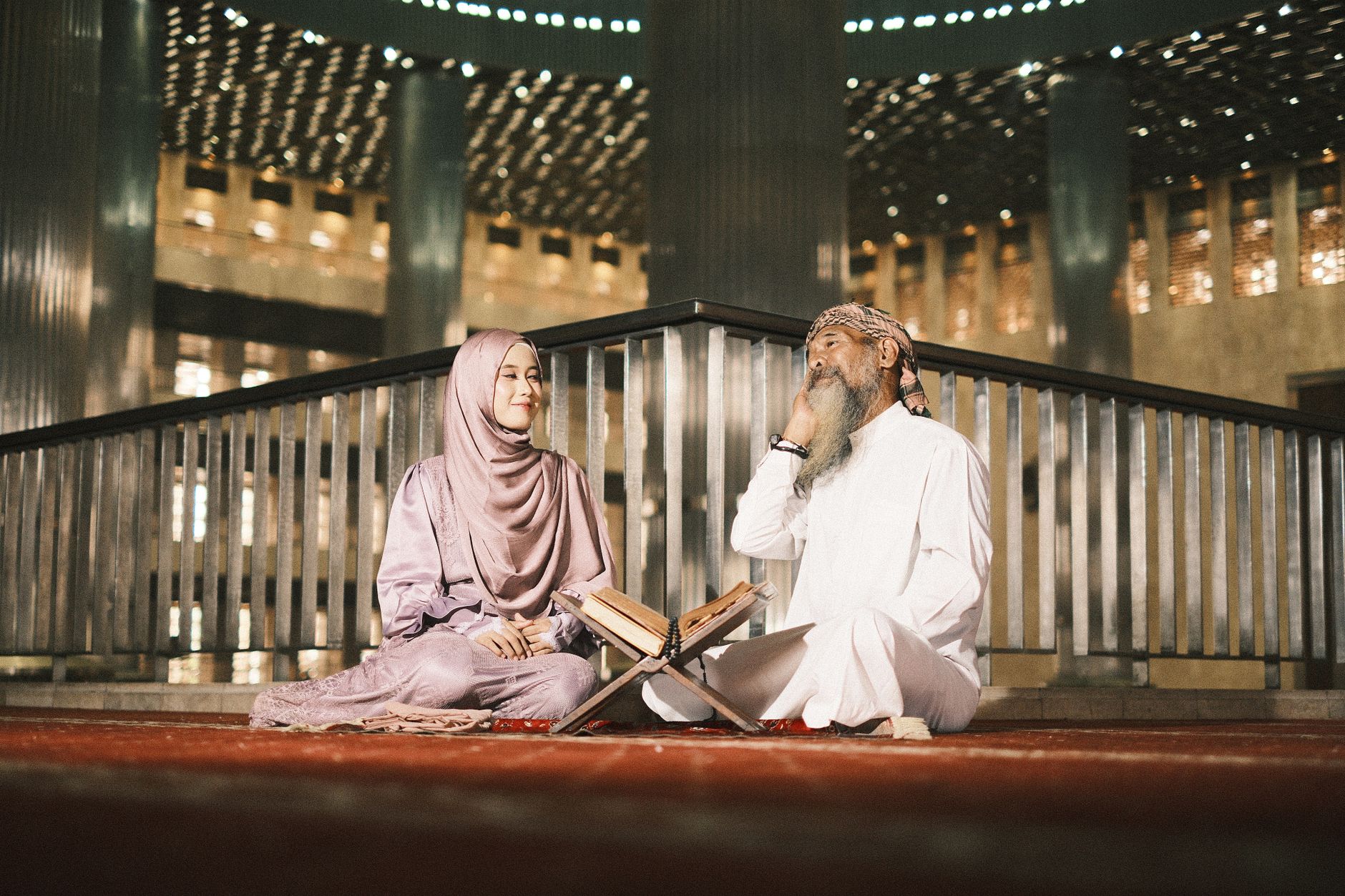 Gambar ilustrasi menjelaskan arti mimpi bertemu mantan pacar dalam perspektif Islam.